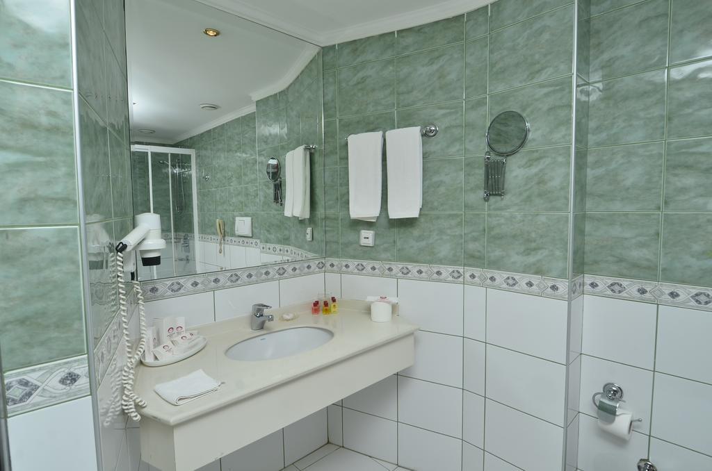 Akgun Elazig Hotel Zimmer foto