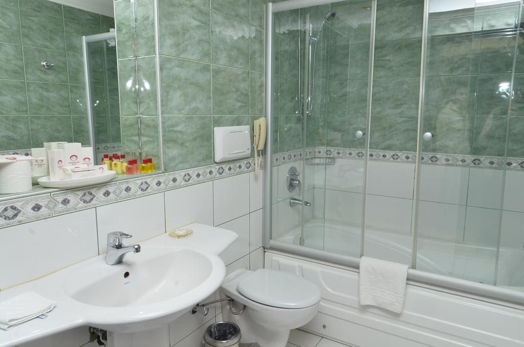 Akgun Elazig Hotel Zimmer foto